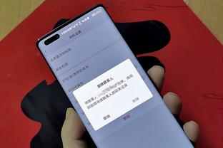 Hàng hóa Tết “ì ạch” chờ người mua
